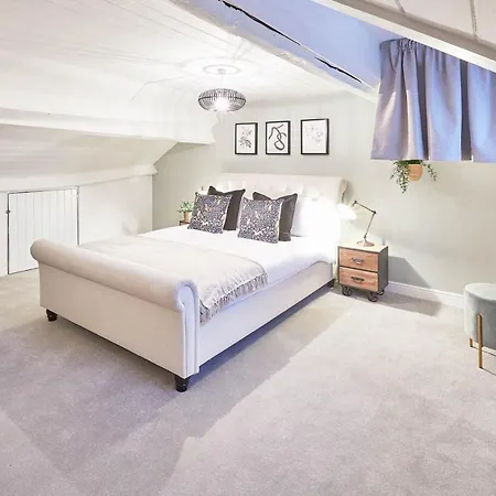 Host & - Sleepers @ No.8 Дом отдыха