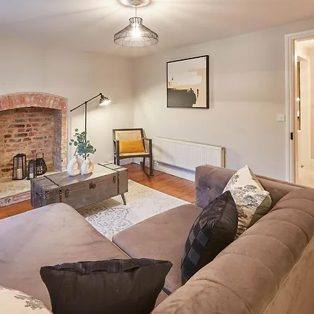 Дом отдыха Host & - Sleepers @ No.8 *